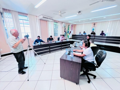 Em pleno recesso parlamentar, vereadores de Rio Piracicaba aprovam 20 projetos de leis.