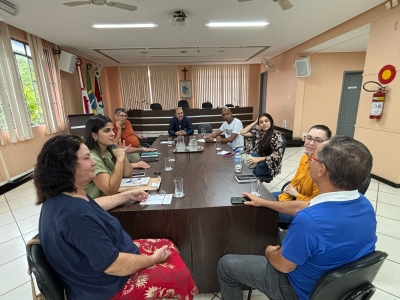 Comissão de Saúde da Câmara de Rio Piracicaba se reúne com nova diretoria do Hospital Júlia Kubitschek.
