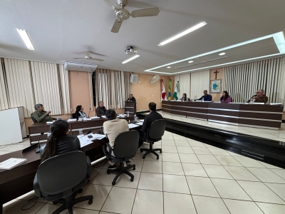 Câmara aprova lei pioneira contra assédio e perseguição política no serviço público de Rio Piracicaba.